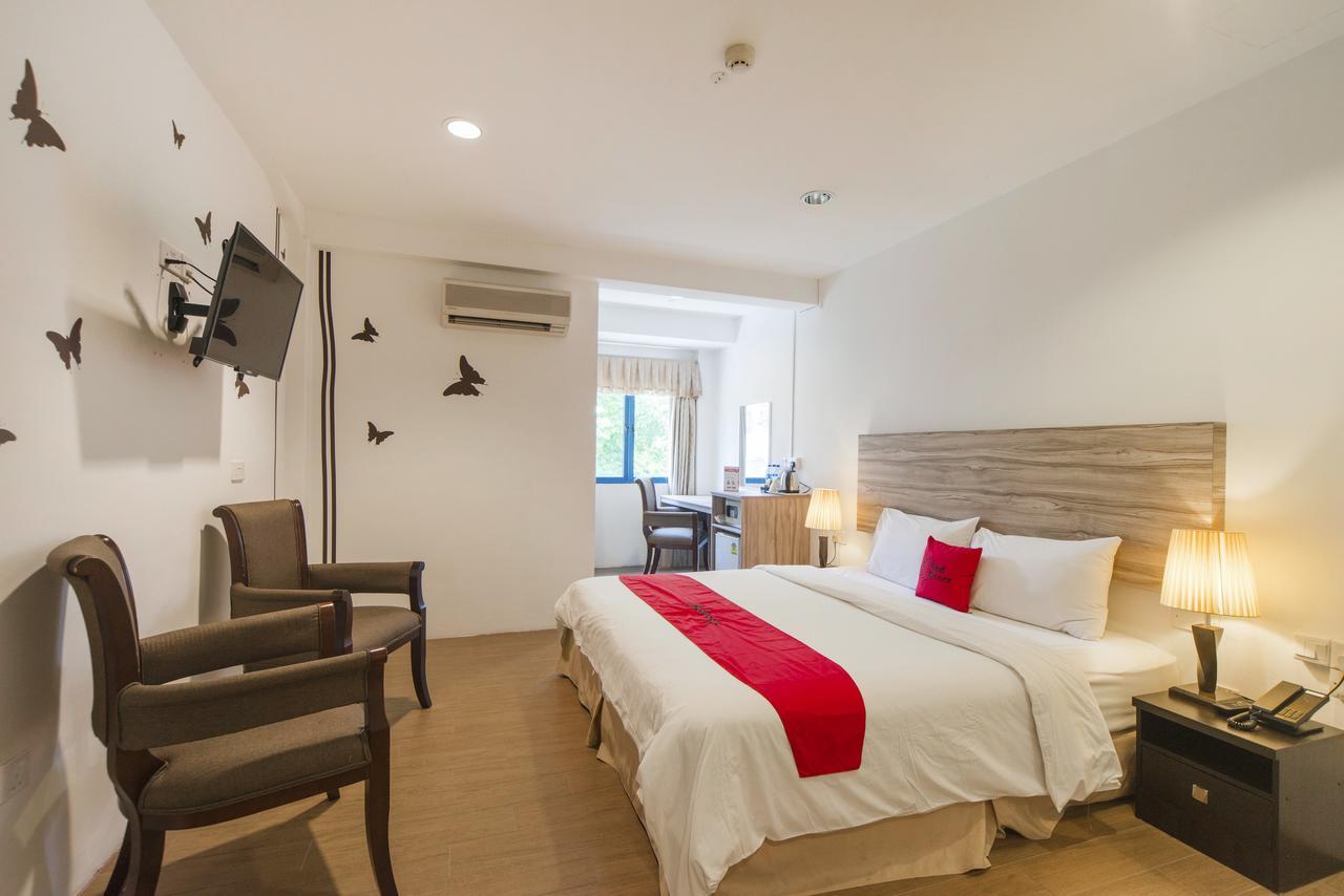 Reddoorz Plus @ Victoria Street Singapore Exterior photo