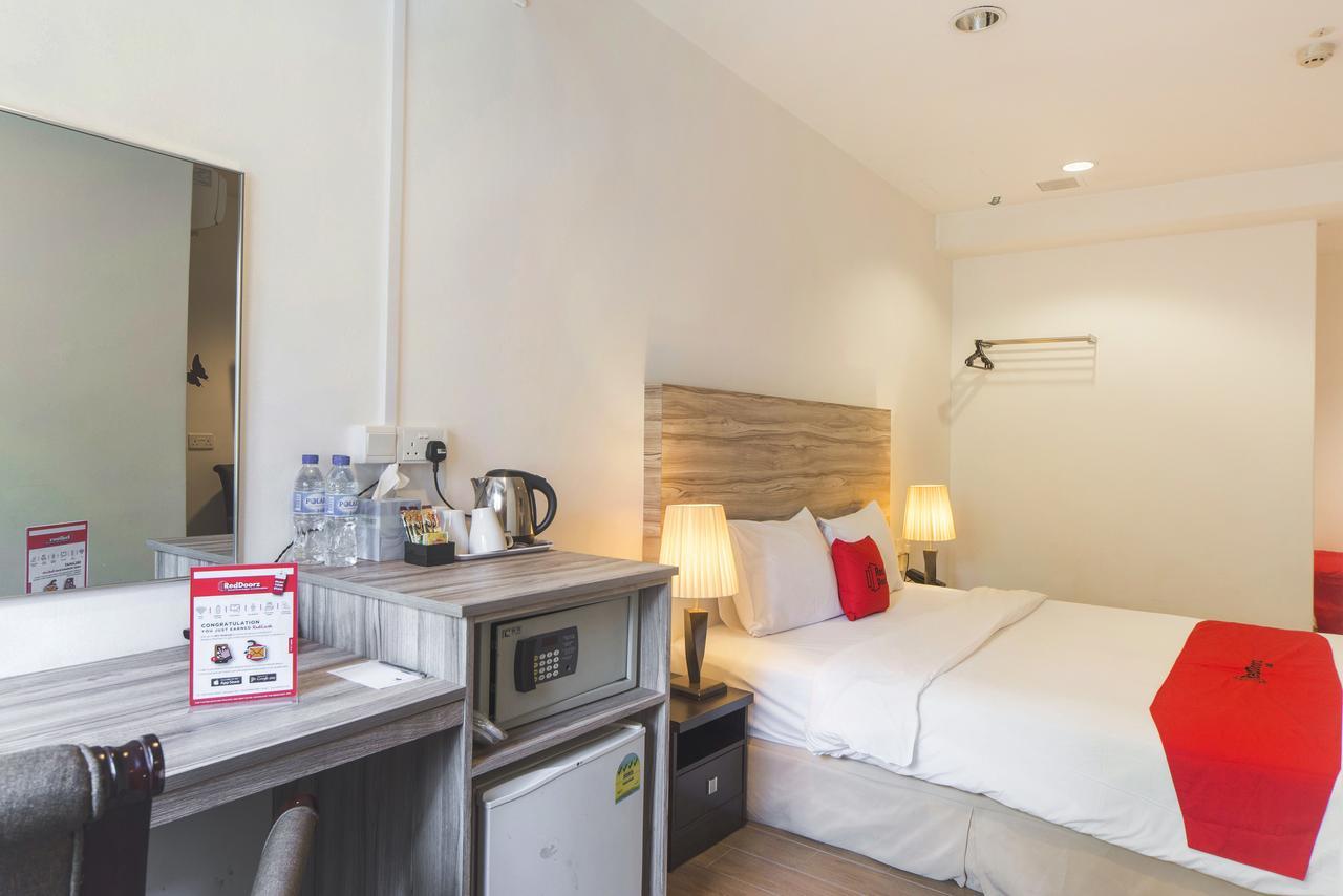 Reddoorz Plus @ Victoria Street Singapore Exterior photo