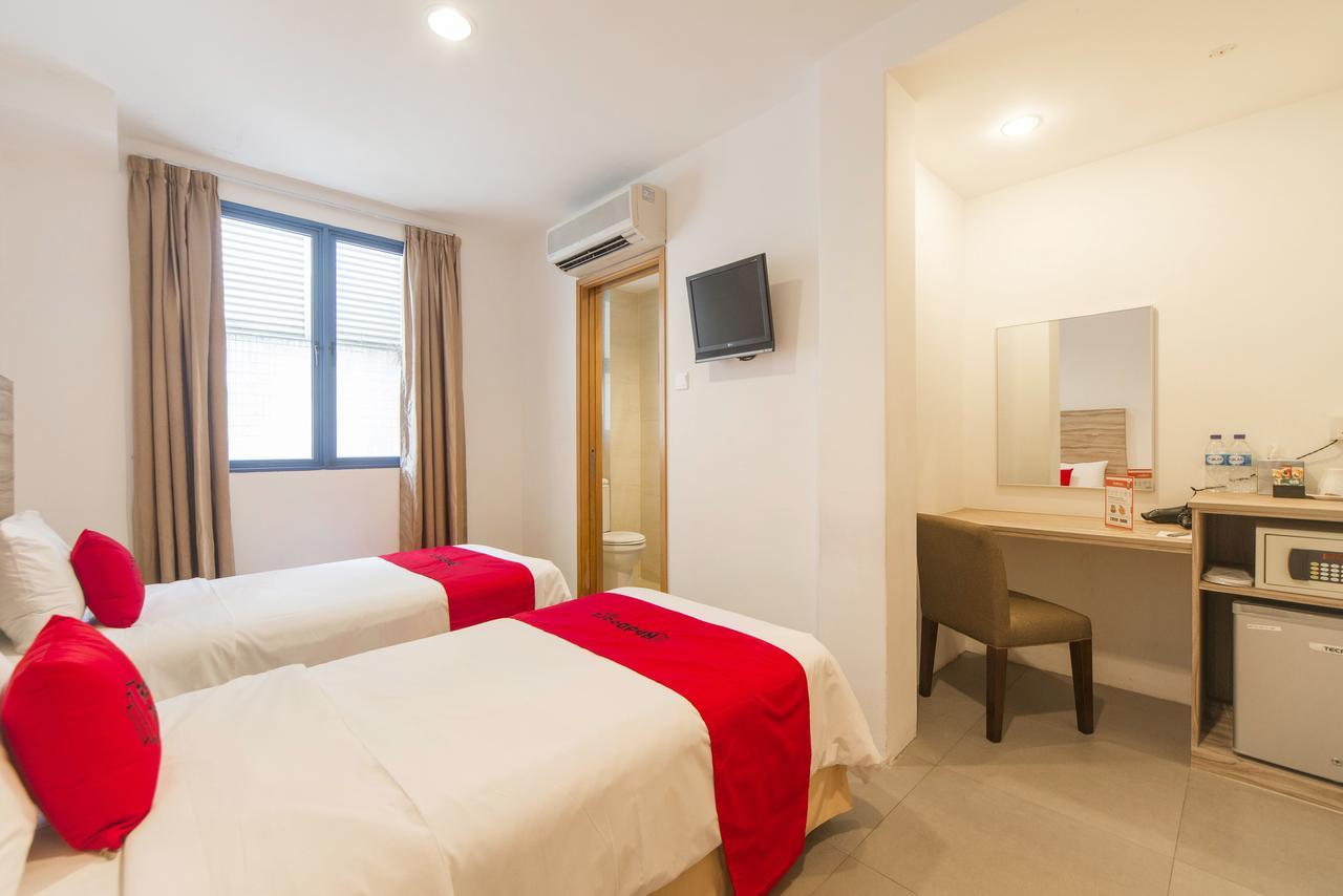 Reddoorz Plus @ Victoria Street Singapore Exterior photo