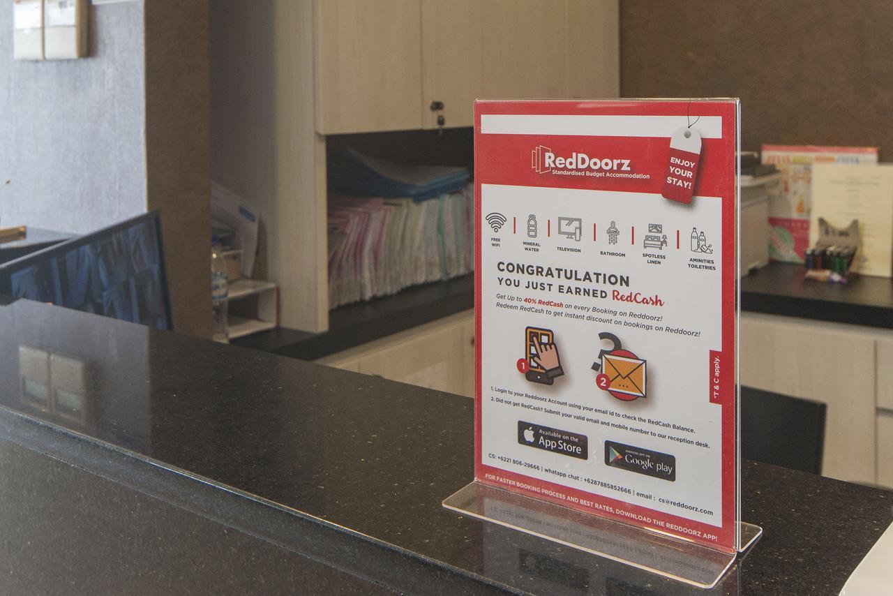 Reddoorz Plus @ Victoria Street Singapore Exterior photo